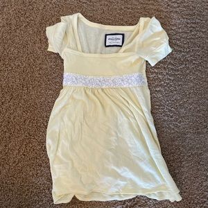 y2k baby yellow abercrombie tee